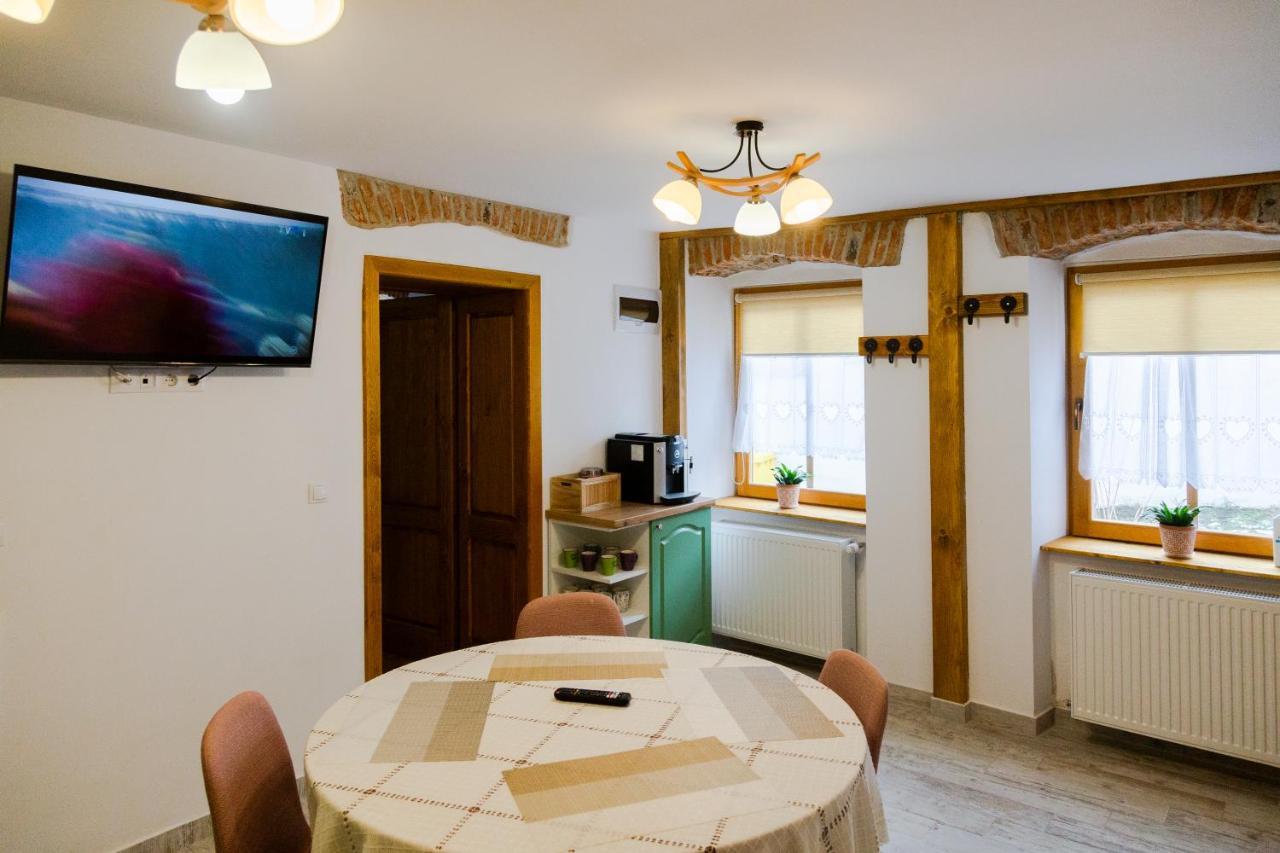 Stone Way Apartment Sibiu Bagian luar foto